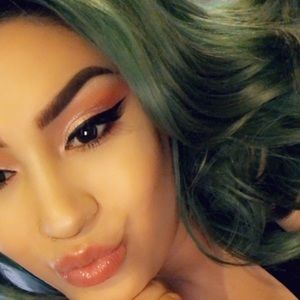 Meet your Posher, Destiny